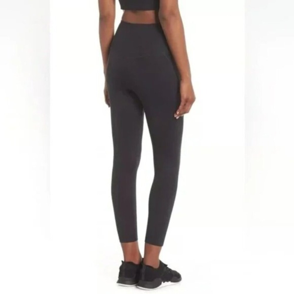 Girlfriend Collective Black Compression High-Rise 7/8 Leggings Small NWT - Picture 2 of 12